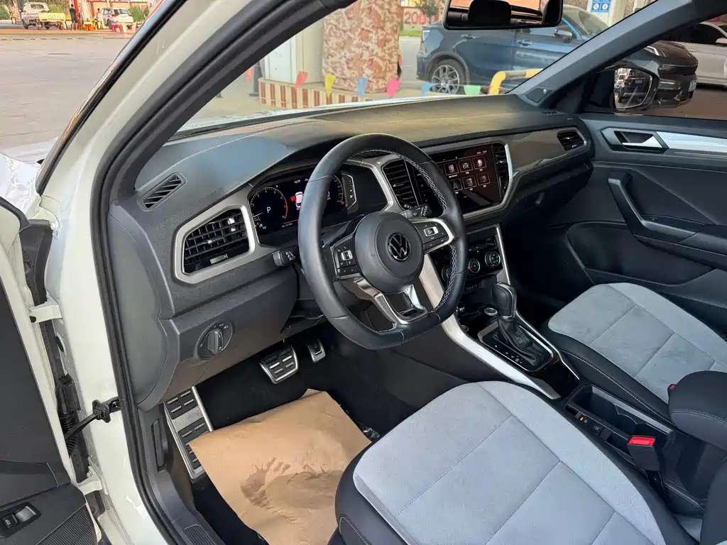 Volkswagen T-Roc — миниатюра 6