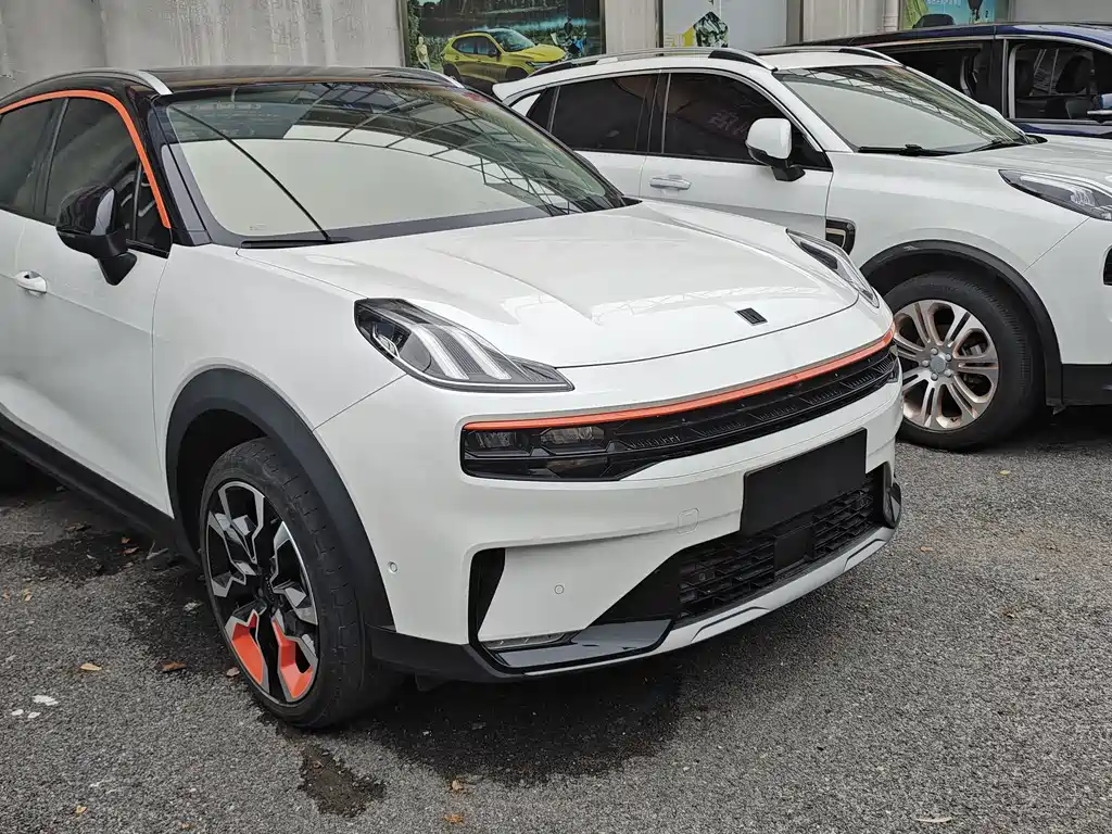 Lynk & Co 06 — миниатюра 3