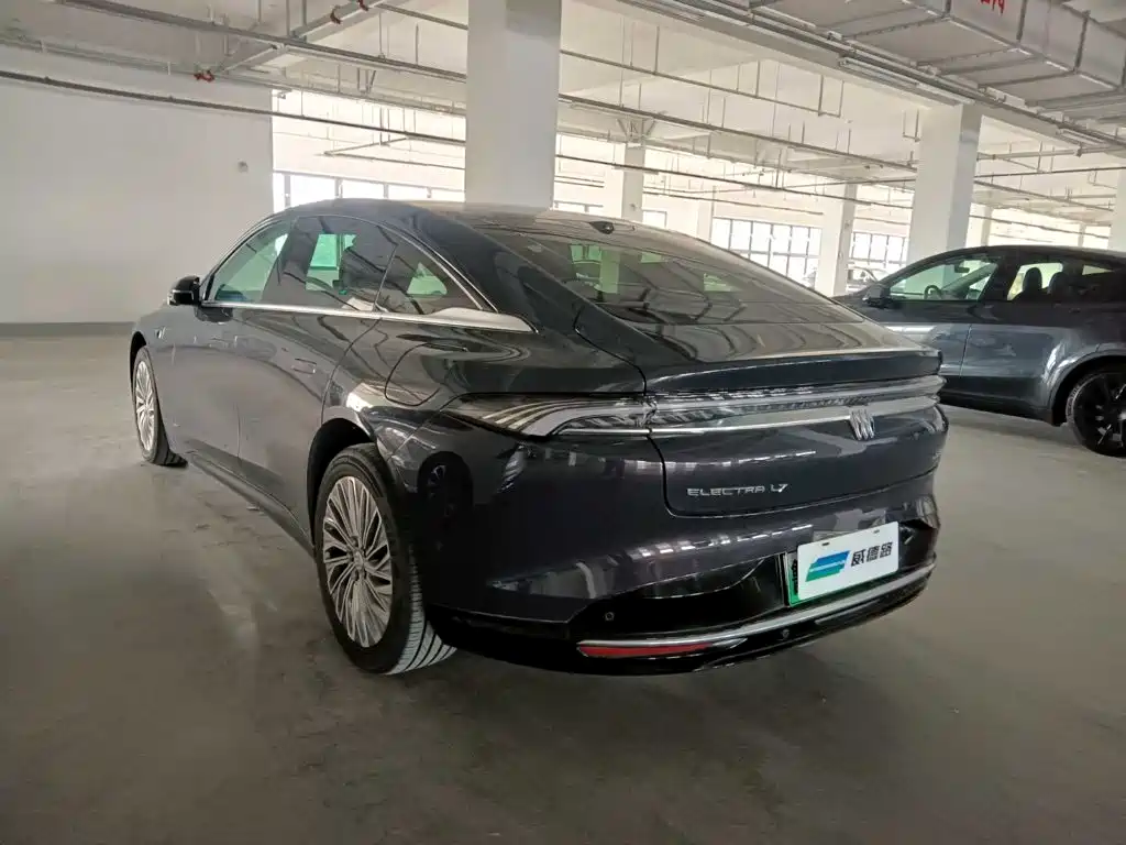 Buick Electra L7 — миниатюра 5