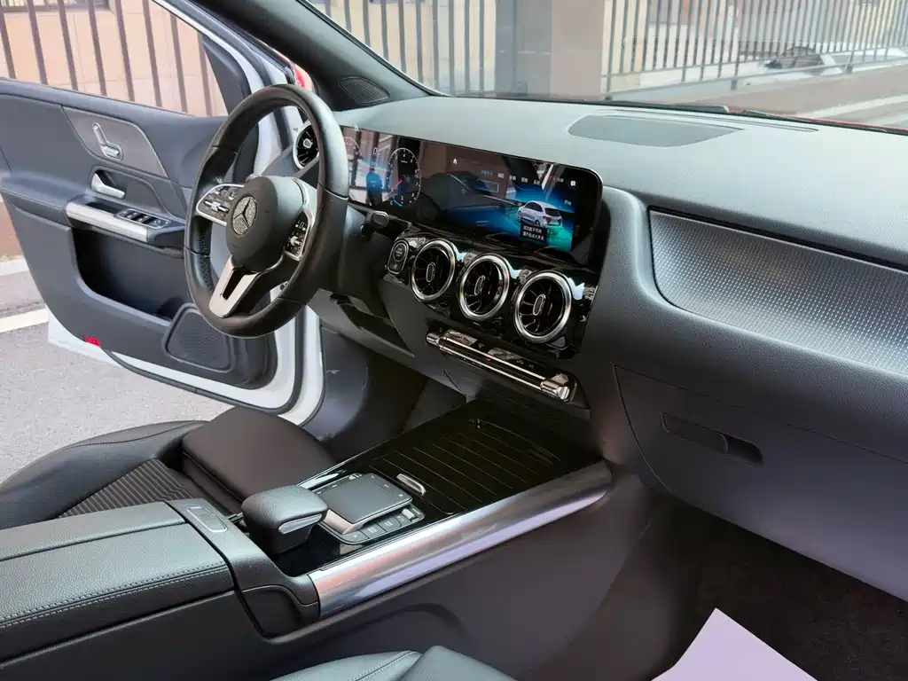 Mercedes-Benz B-Class — миниатюра 10
