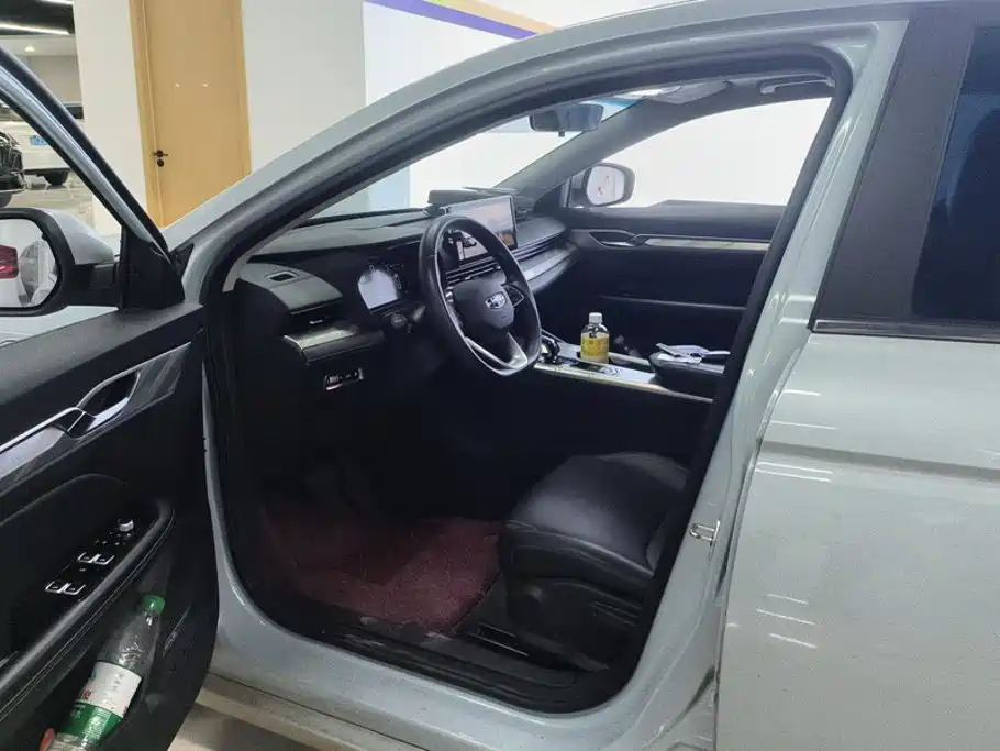 Geely L HiP — миниатюра 9