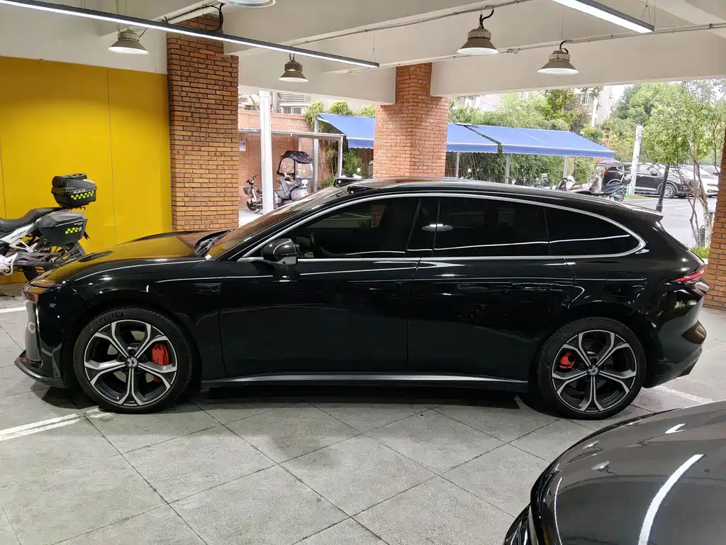 NIO ET5T — миниатюра 2
