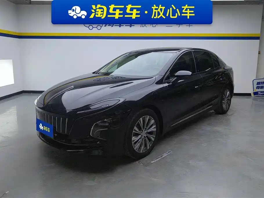 Hongqi HONGQI E QM5