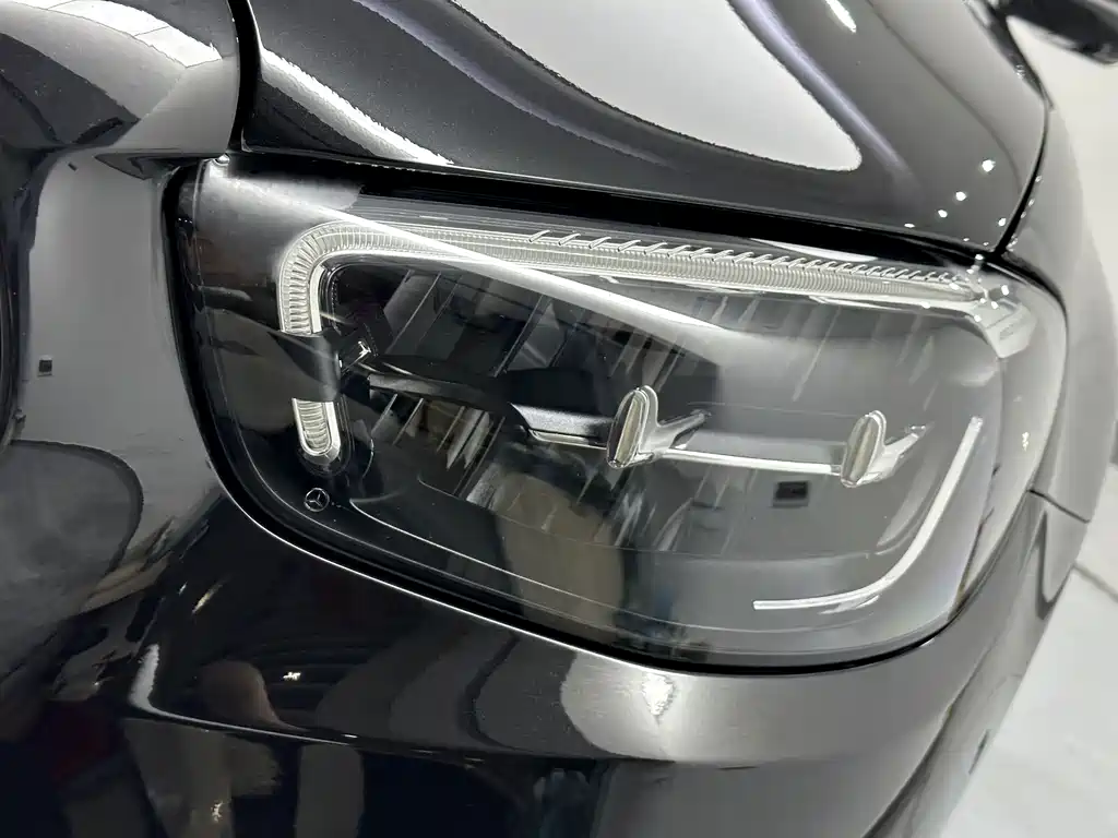 Mercedes-Benz E-Class — миниатюра 21