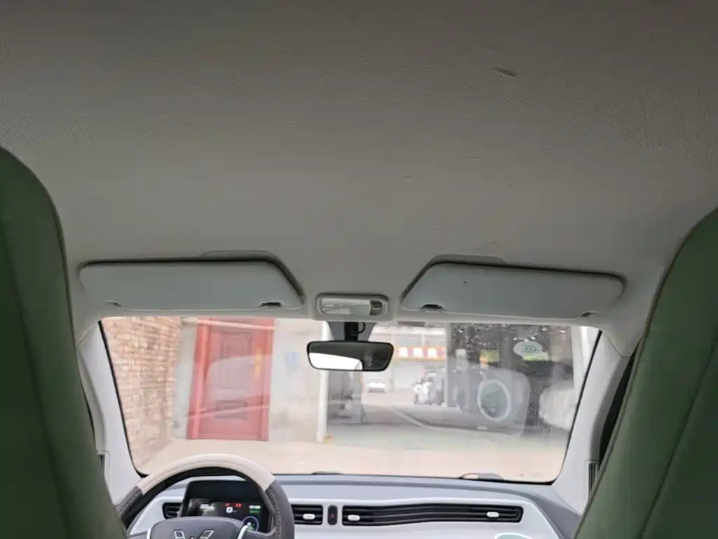 Wuling MINIEV — миниатюра 18