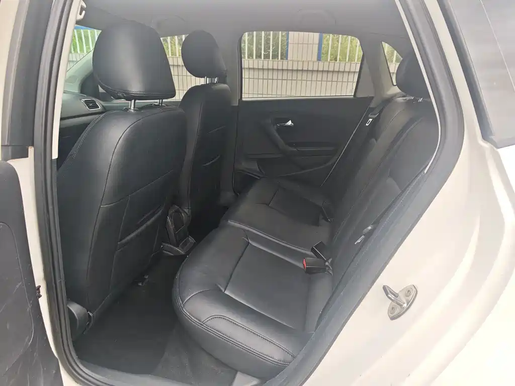 Volkswagen Polo — миниатюра 5