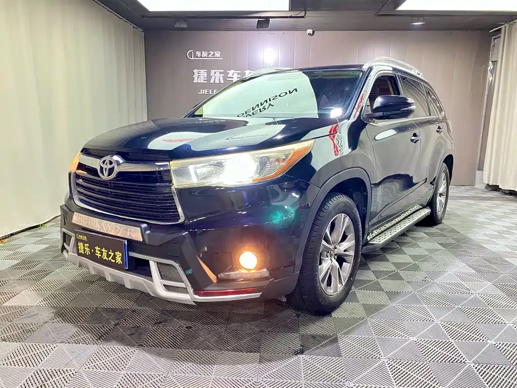 Toyota Highlander 2015 2.0T Elite 7 мест