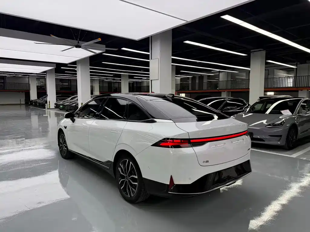 XPeng P5 — миниатюра 15