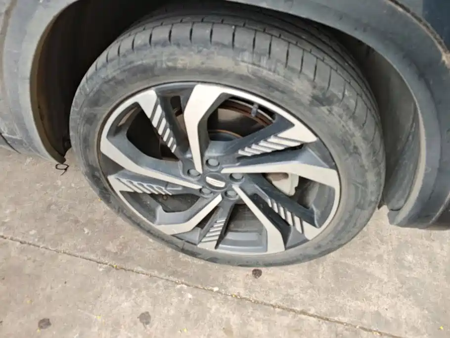 Geely Xingyue L — миниатюра 6