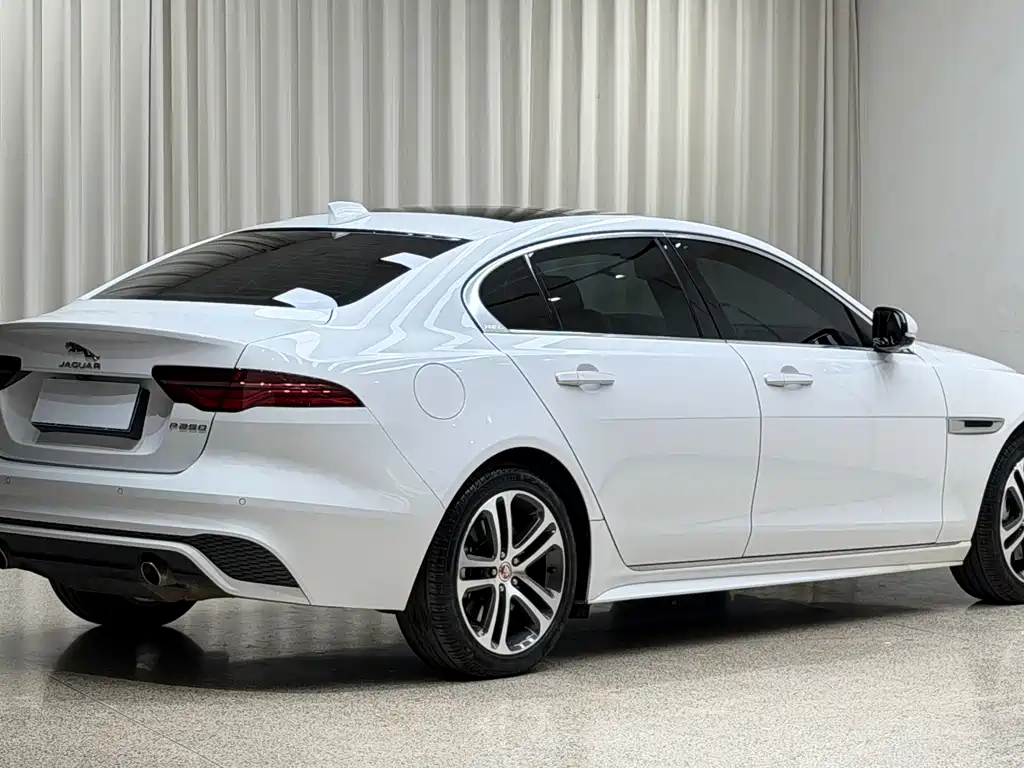 Jaguar XEL — миниатюра 4