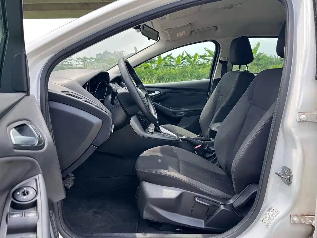 Ford Focus — миниатюра 4