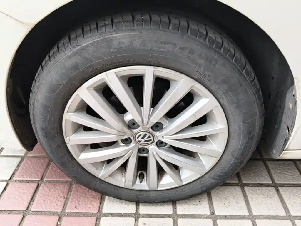 Volkswagen Santana — миниатюра 23