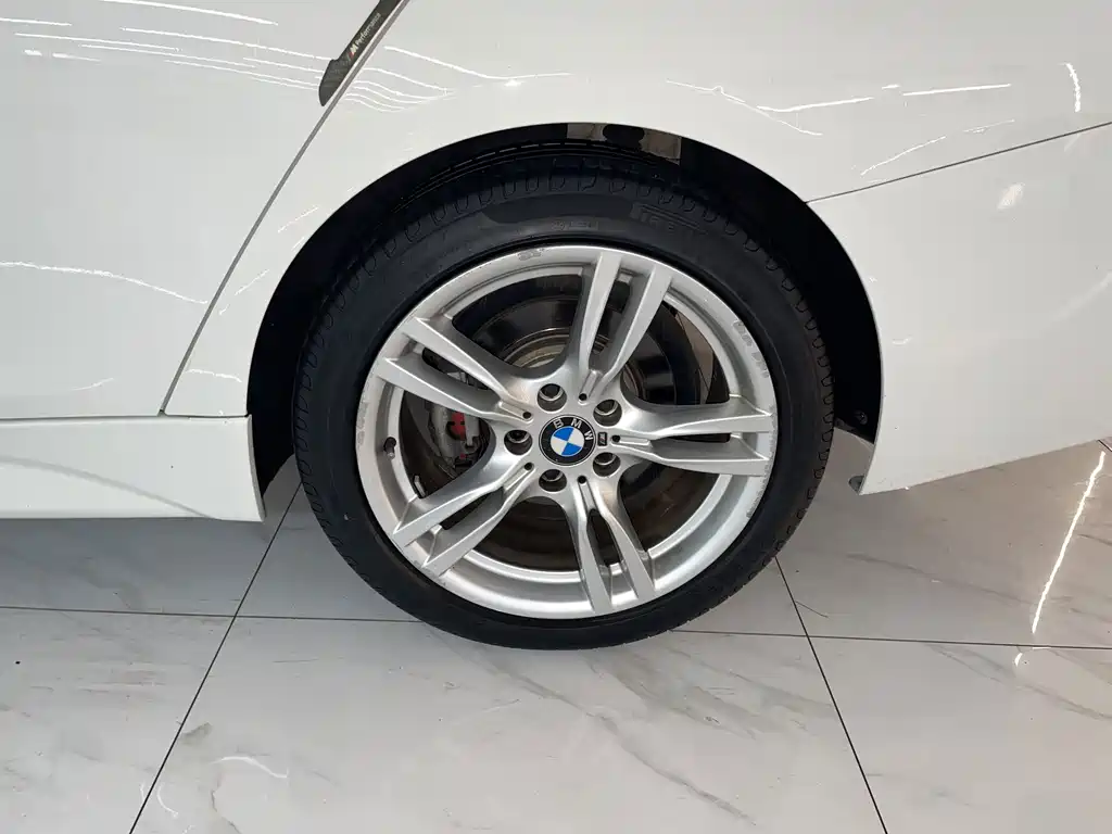 BMW 3 Series — миниатюра 8