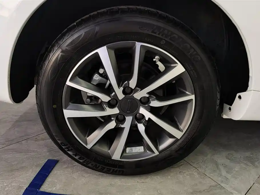 GEELY AUTOMOBILE EMGRAND