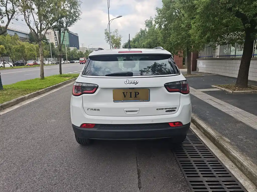 Jeep Compass — миниатюра 7