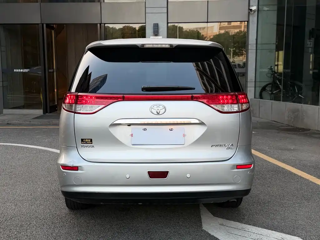 Toyota Previa — миниатюра 15