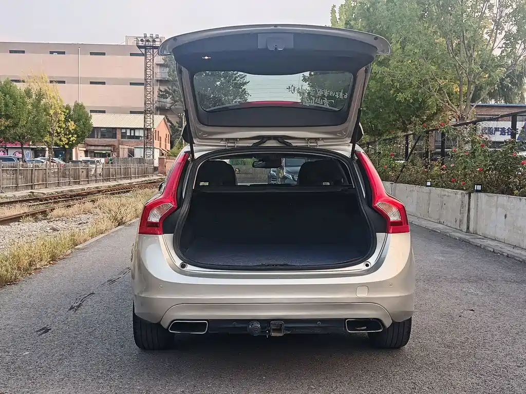 Volvo V60 — миниатюра 12