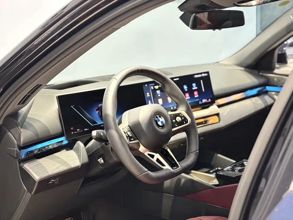 BMW 5 Series — миниатюра 6