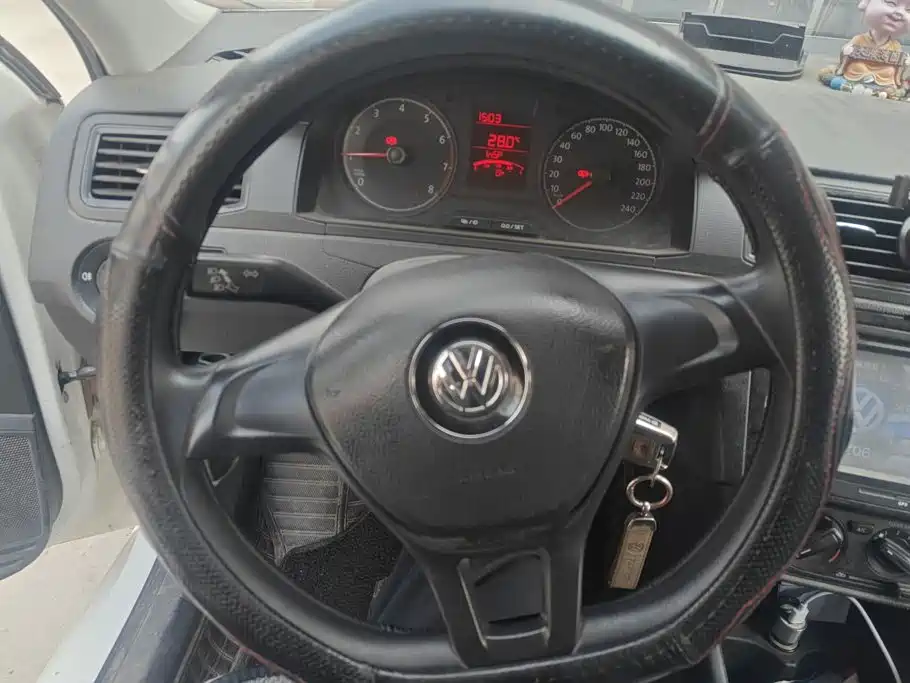 Volkswagen Santana — миниатюра 15
