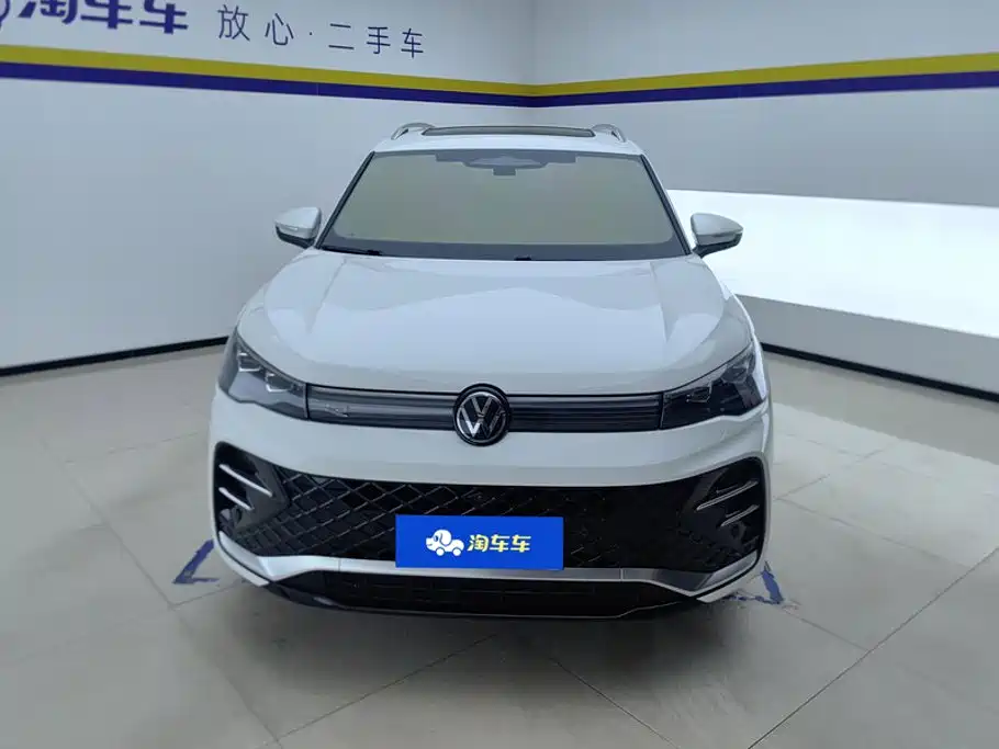 Volkswagen Tiguan L — миниатюра 2