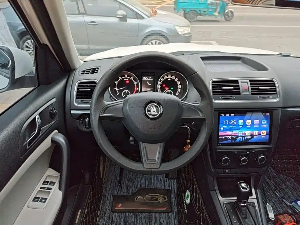 Skoda Yeti — миниатюра 11