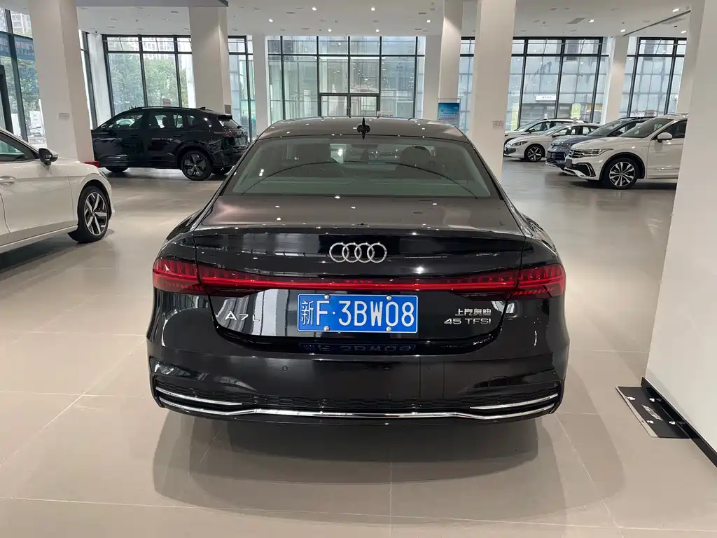 AUDI A7L