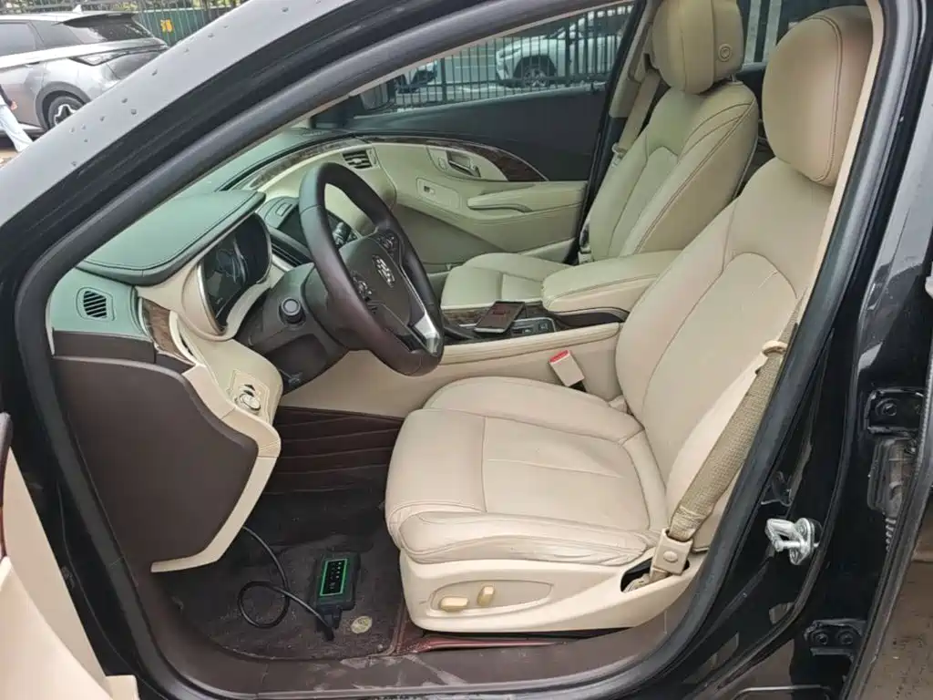 Buick LaCrosse — миниатюра 15