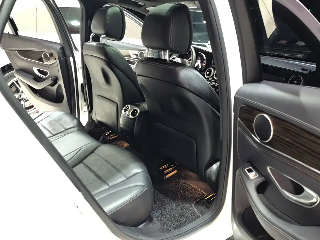 Mercedes-Benz GLC — миниатюра 11