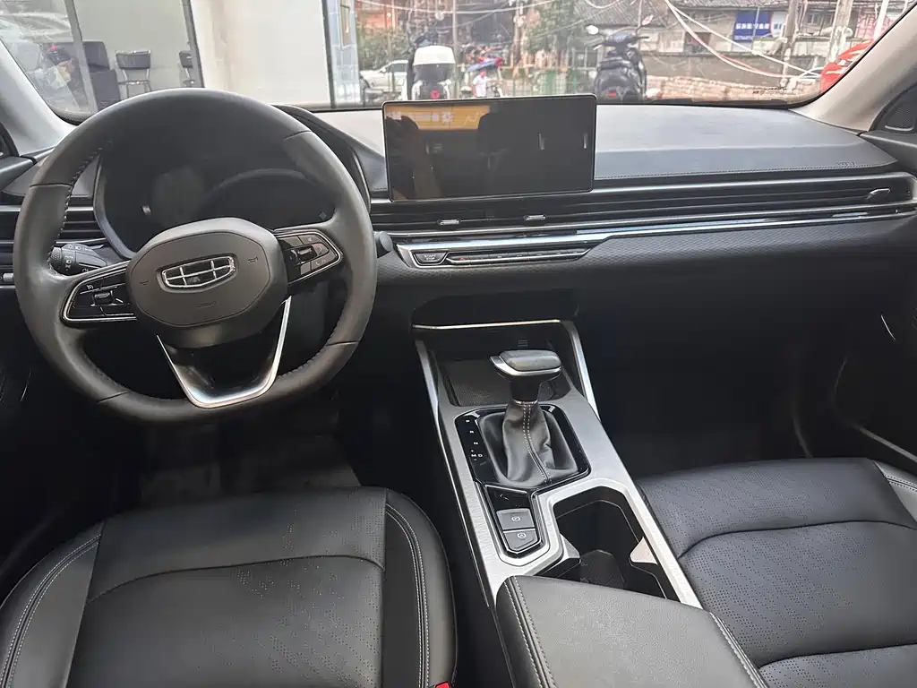 Geely Emgrand — миниатюра 9