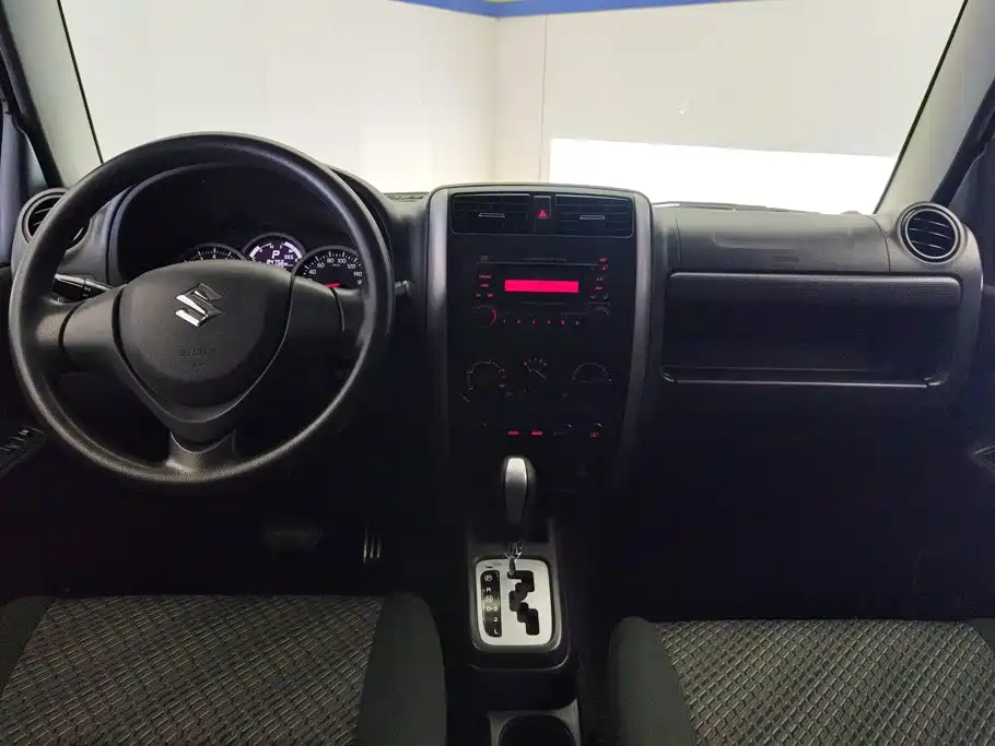 Suzuki Jimny — миниатюра 12