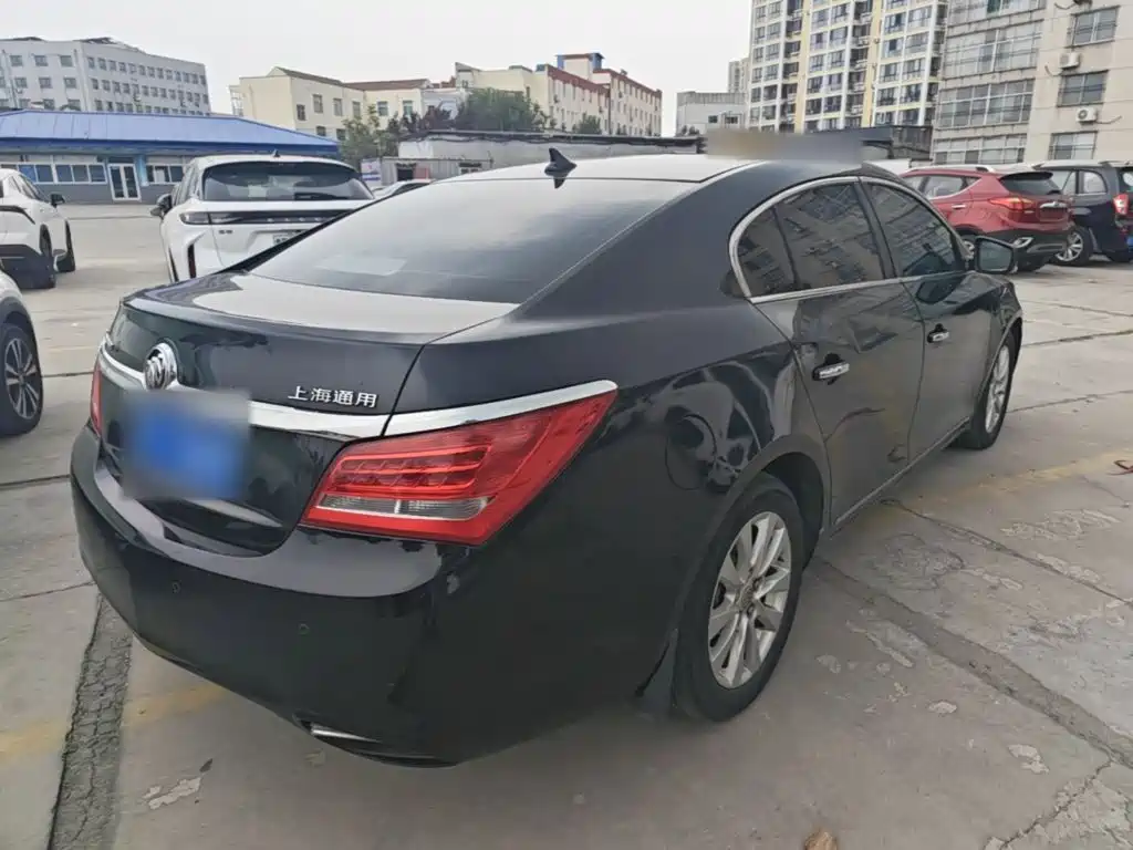 Buick LaCrosse — миниатюра 7