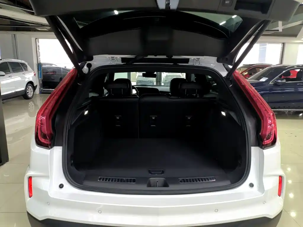 Cadillac XT4 — миниатюра 19