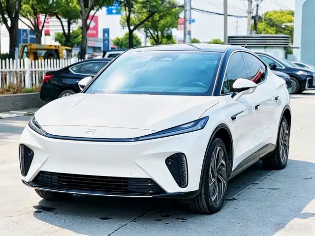 Roewe R7