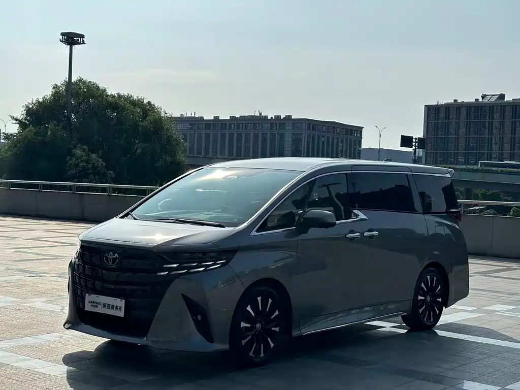 Toyota Alphard 2024