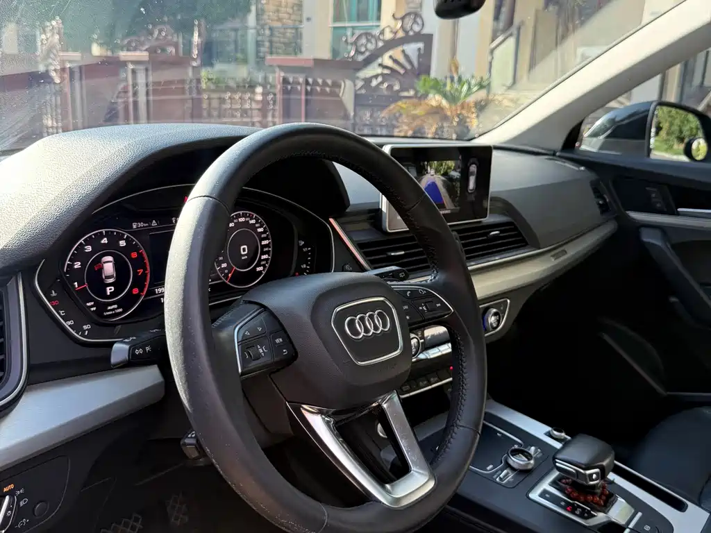 Audi Q5L — миниатюра 5