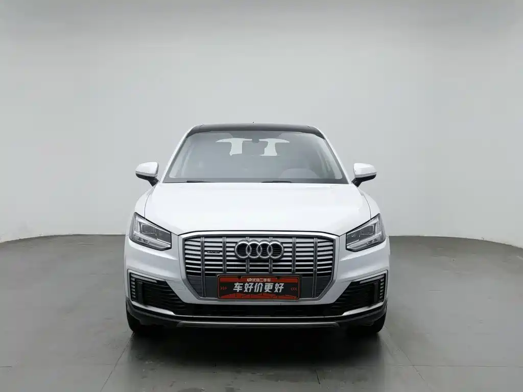 Audi Q2L e-tron — миниатюра 3