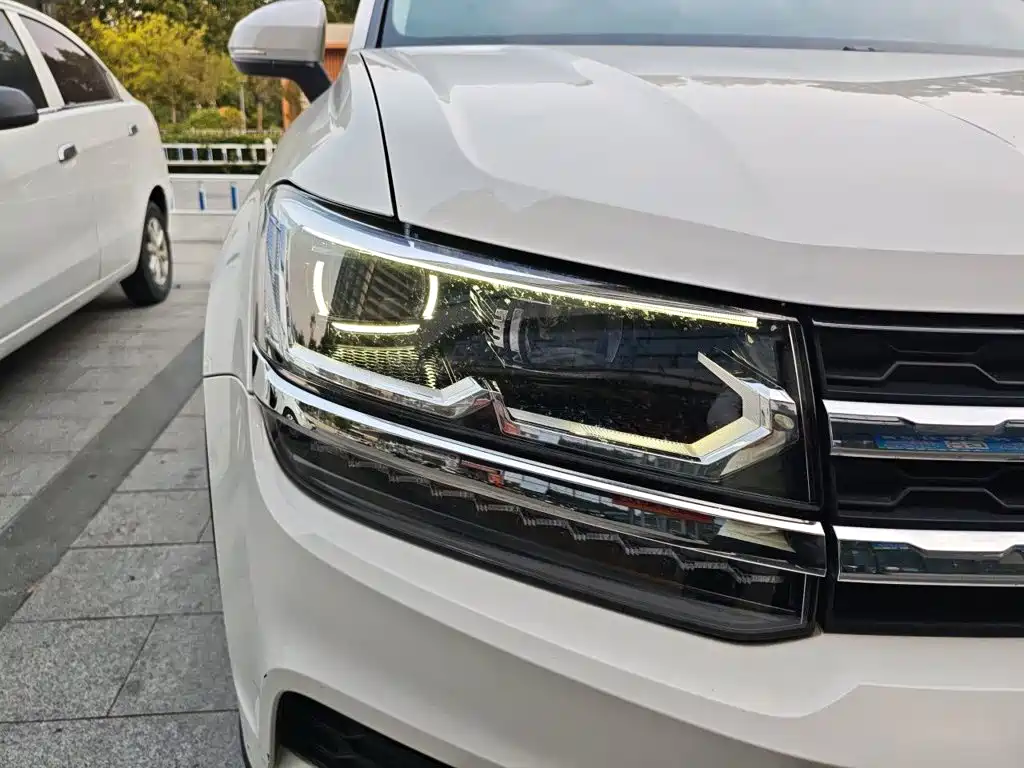 Volkswagen Tharu — миниатюра 7