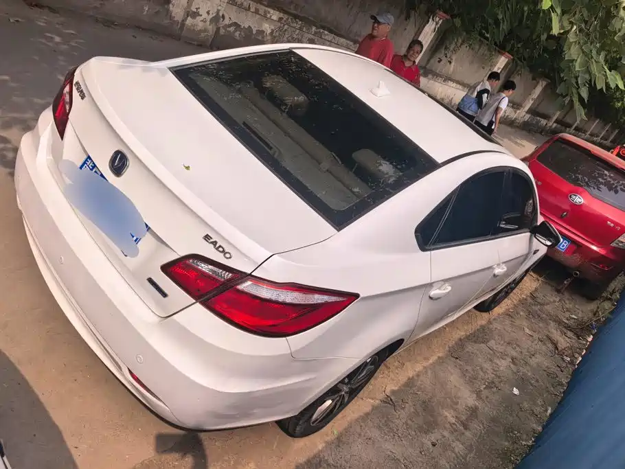 Changan Eado — миниатюра 3