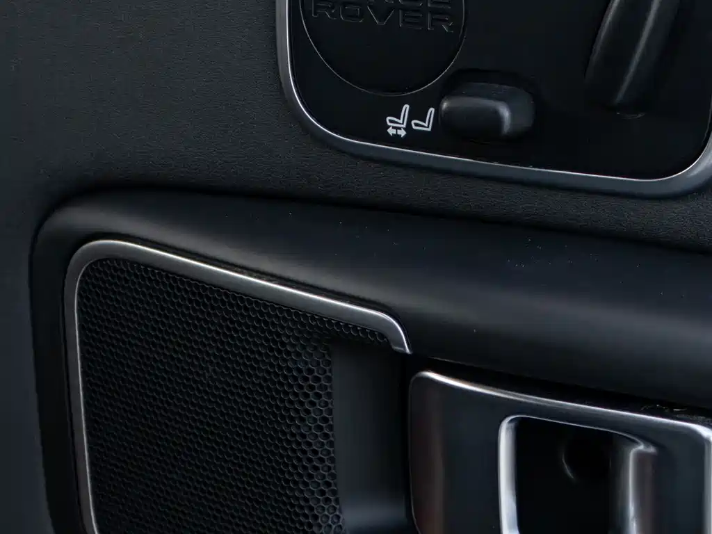 Land Rover Range Rover — миниатюра 18