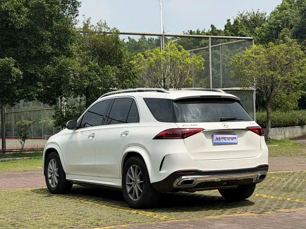 Mercedes-Benz GLE (Import) — миниатюра 10