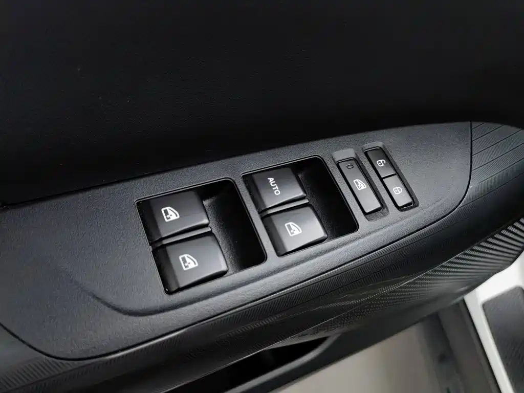 Changan Eado — миниатюра 9