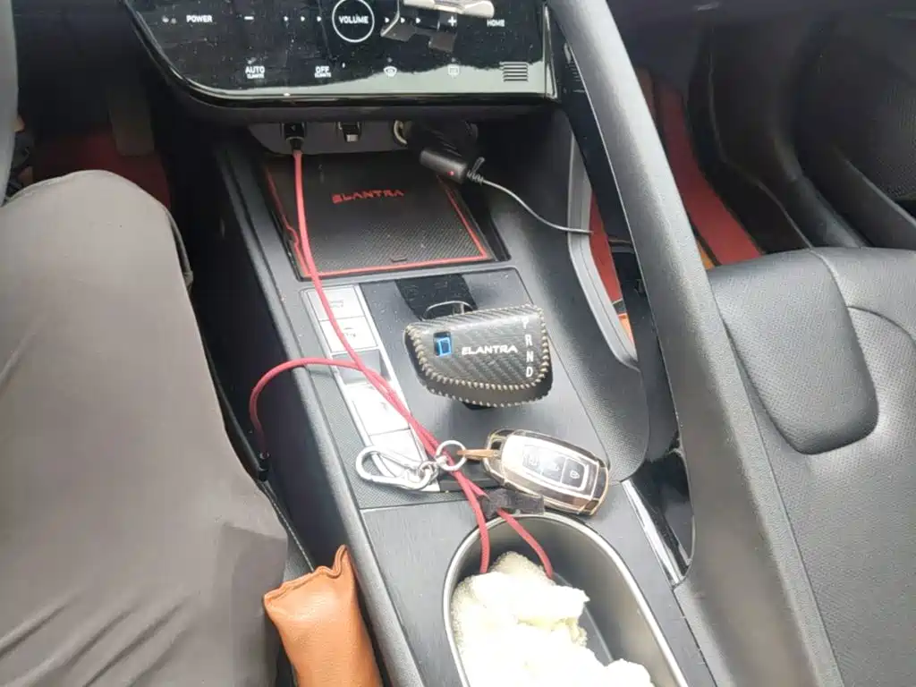 Hyundai Elantra — миниатюра 14