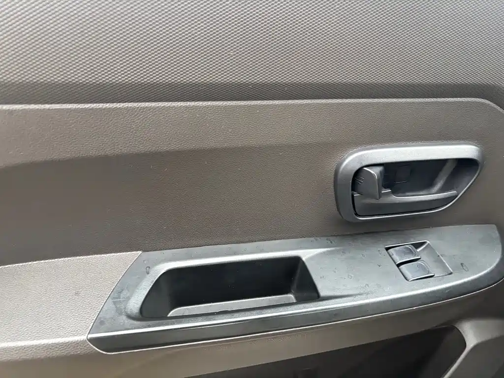 Wuling Hongguang V — миниатюра 14
