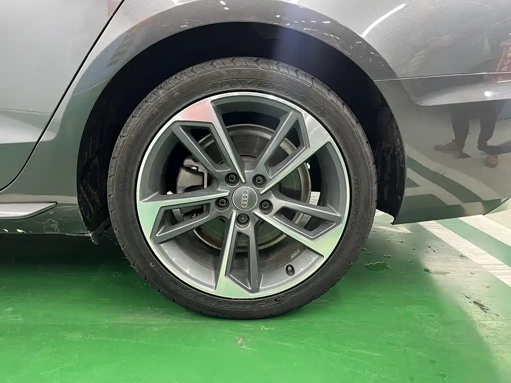 Audi A4L — миниатюра 20