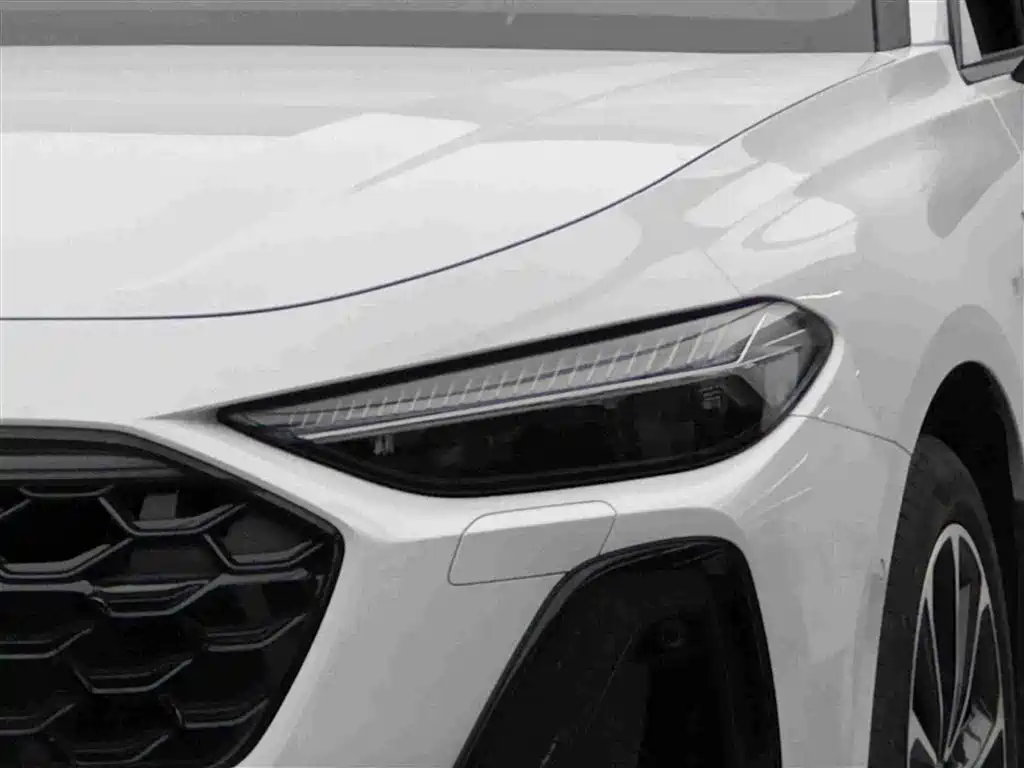 Audi A5L — миниатюра 3