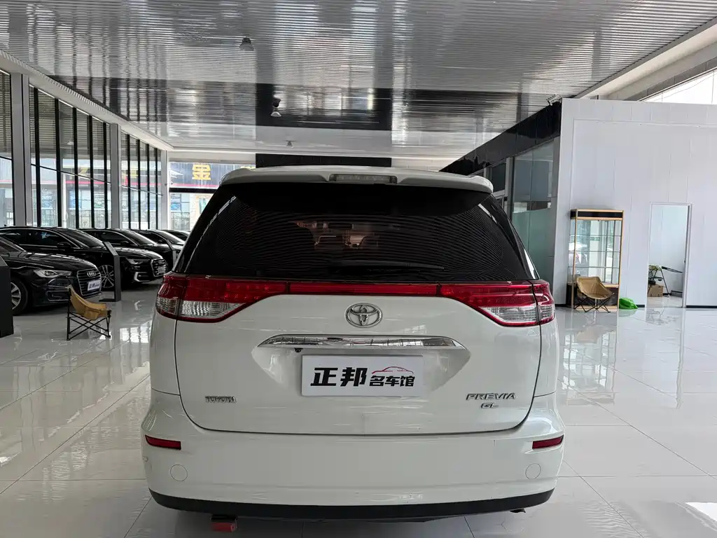 Toyota Previa — миниатюра 4