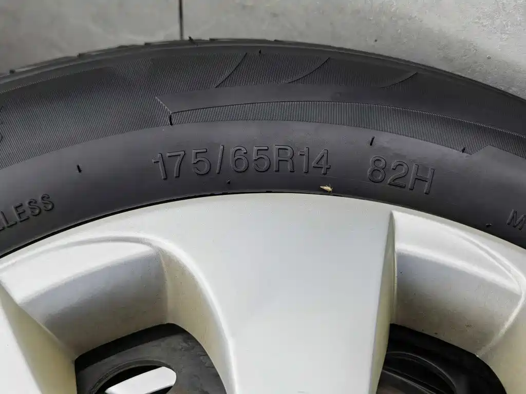 Toyota Yaris L — миниатюра 24