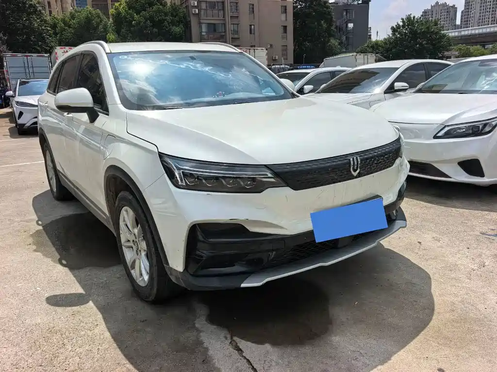 Skyworth EV6 — миниатюра 3