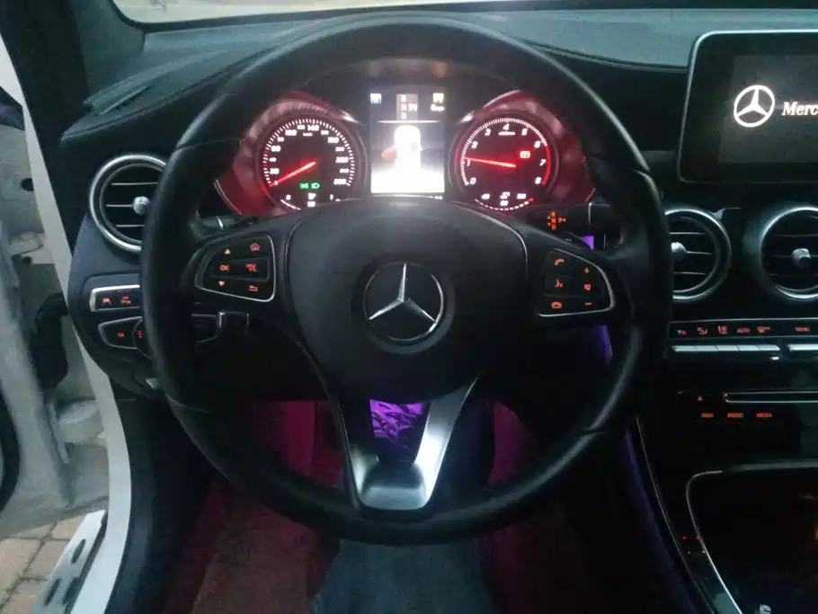 Mercedes-Benz GLC — миниатюра 15