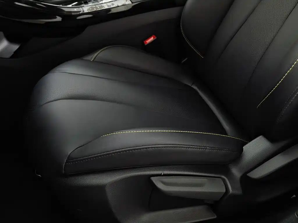 Roewe i5 — миниатюра 20